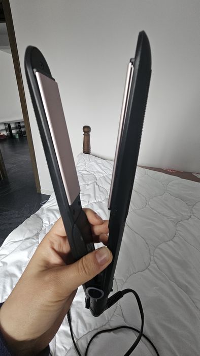 Vand placa de indreptat Babyliss Paris