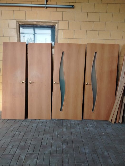 Продам двери с косяками бу