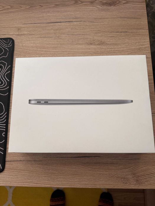 Cutie Apple Macbook Air M1 A2337 / 13inch / 8 GB RAM / 256 SSD