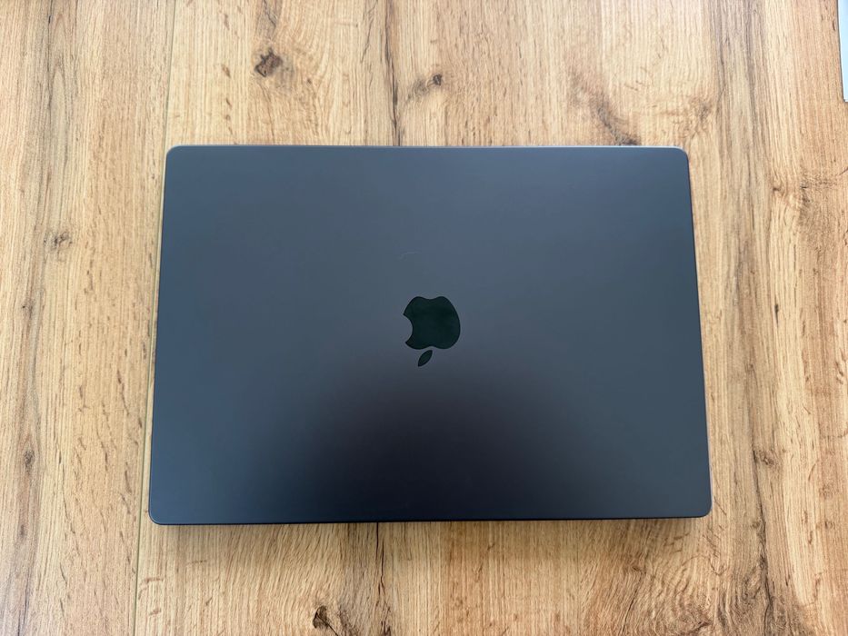 MacBook Pro 16" M3 PRO 12-CPU, 18-GPU, 36GB RAM, 512GB SSD