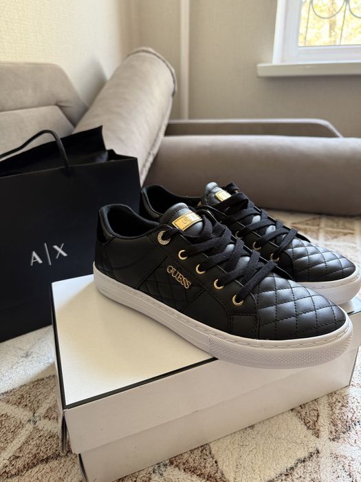 Кеды guess.       .