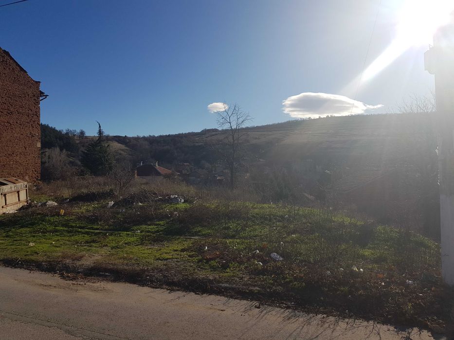 Бизнес имот в центъра на с. Церово, общ. Лесичово