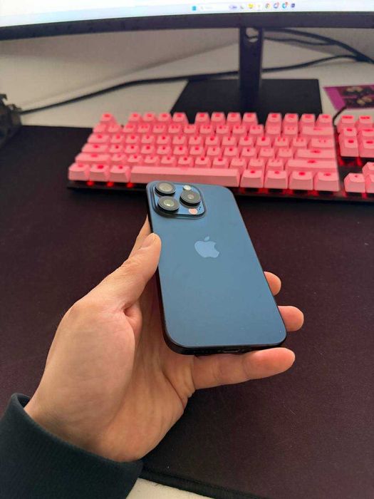 iPhone 15 pro 256 в идеале