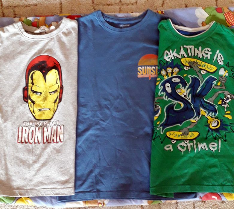 Лот блузки с късо ръкавче