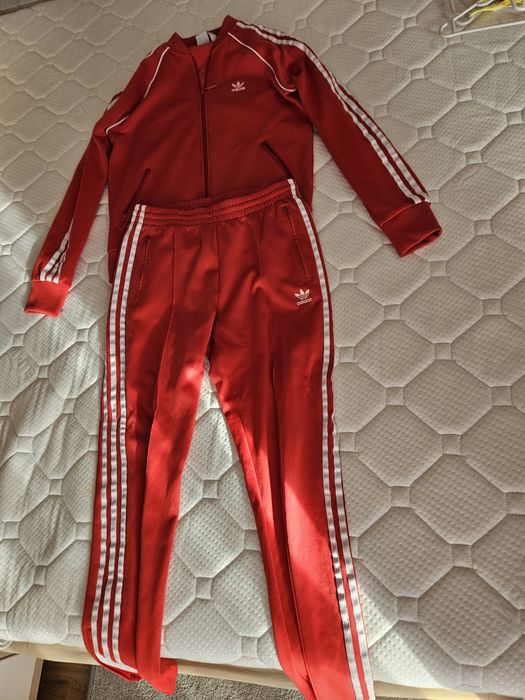 Pantalon trening Adidas dama rosu si mov cu negru 38-40, 80 lei bucata