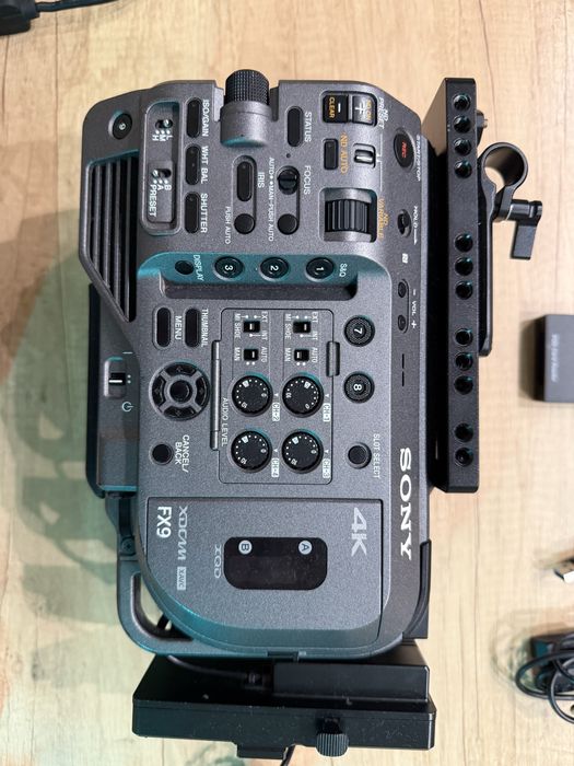 Se vinde cameră SONY FX9