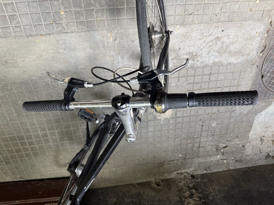 Bicicleta 28” aluminiu Broadway Avenue