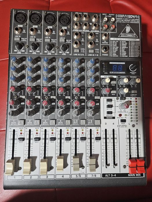 Vind mixer BERINGHER 8 intrari