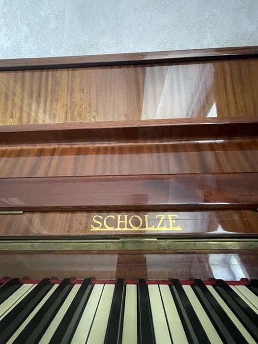 Продам пианино Scholze