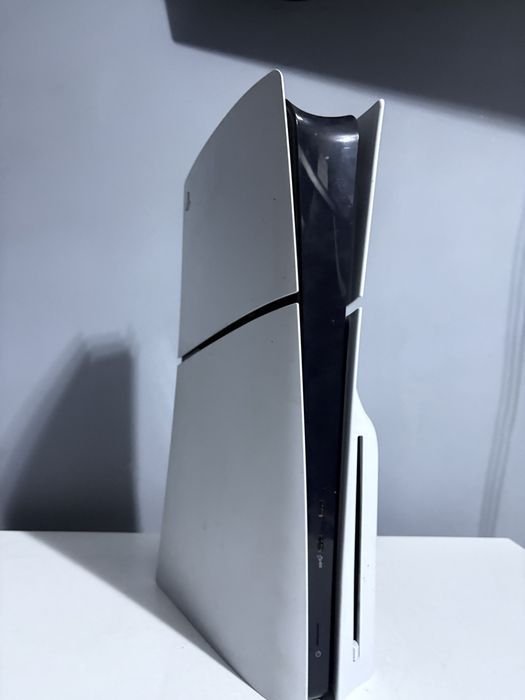 Set ps 5 slim varianta disc impreuna cu un monitor lg