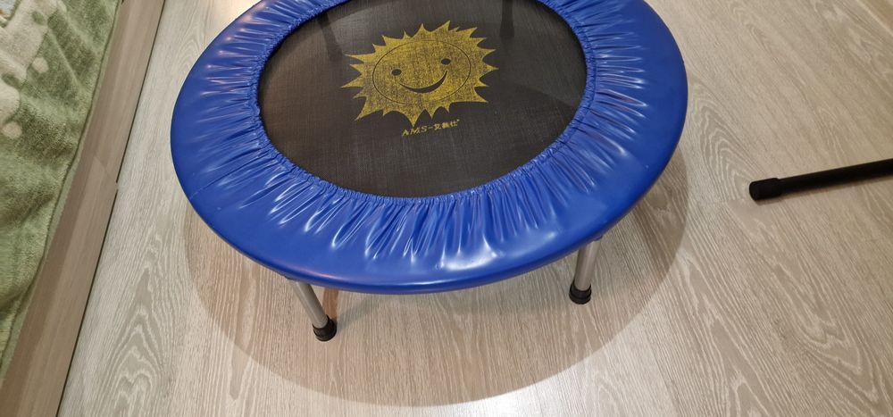 Батут для тренировок дома.