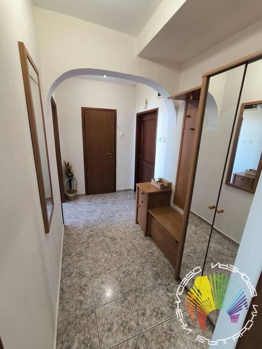 Дава се под наем Двустаен апартамент в Бургас, Лазур - 70 кв.м за 357 € - Снимка #2