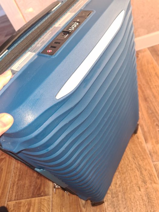 Чемодан новый Самсонит!