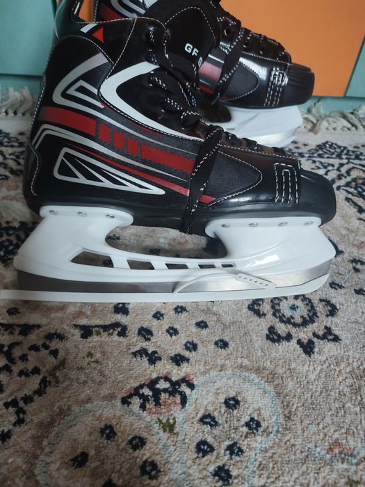 Продам коньки...