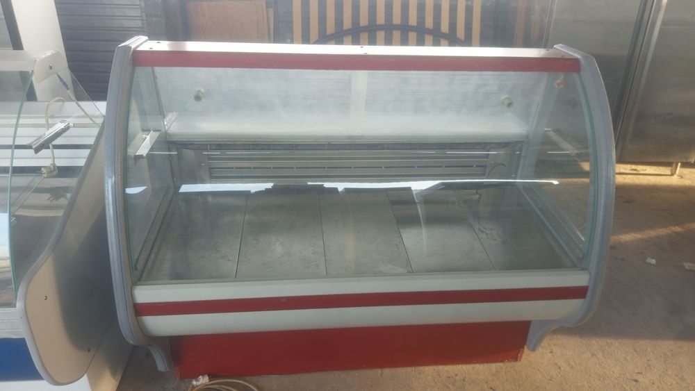 Холодильники витриные с горантией