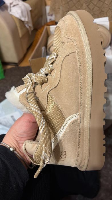 Adidasi ugg marimea 43