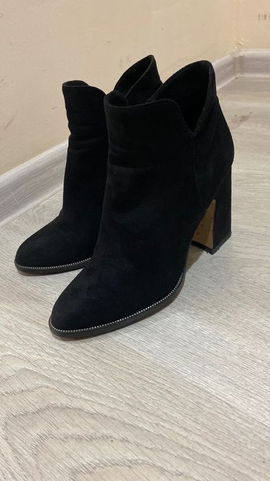 Продам уги, ботинки и ботильоны