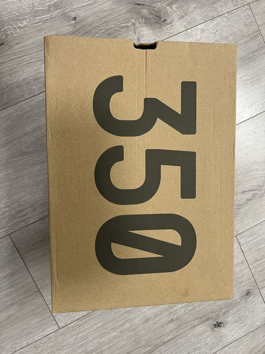 Vand yeezy Carbon Beluga 43 1/3