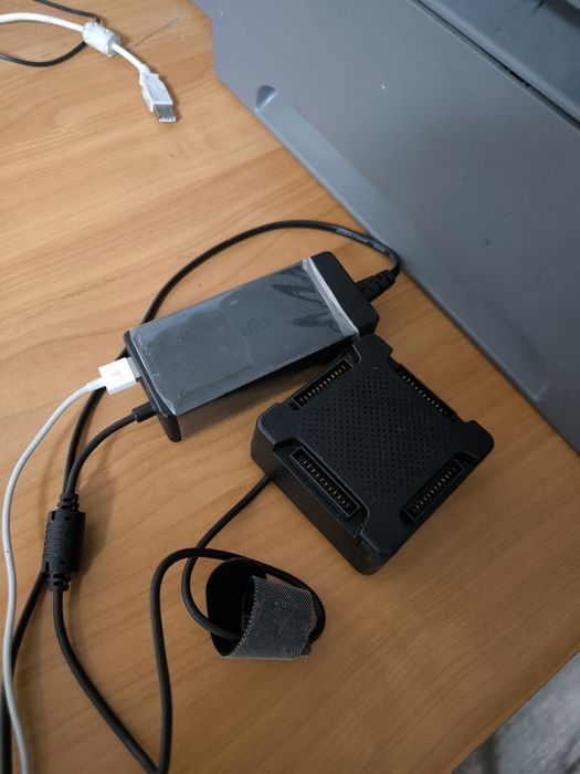 Продам дрон квадрокоптер DJI Mavic Pro