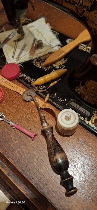 Mașina de cusut Singer