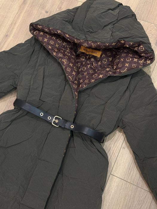 Продам куртку балонка брендовый LV