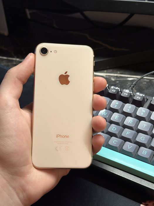 Iphone 8 64гб В золотом цвете