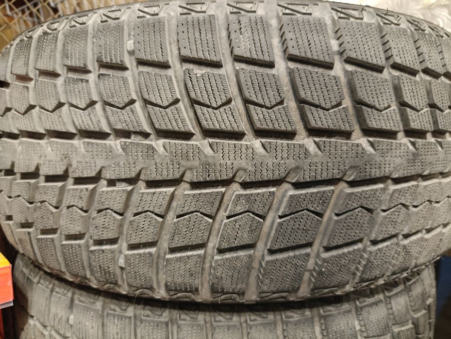 Продам комплект зимней резины