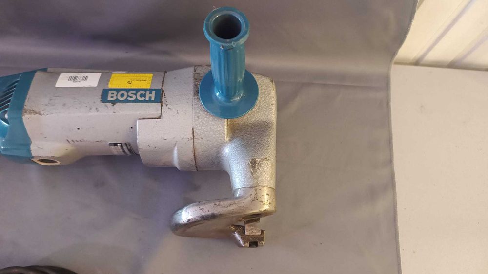 Foarfecă electrică profesională Bosch pentru tablă – 1900 W, max. 4,5 mm