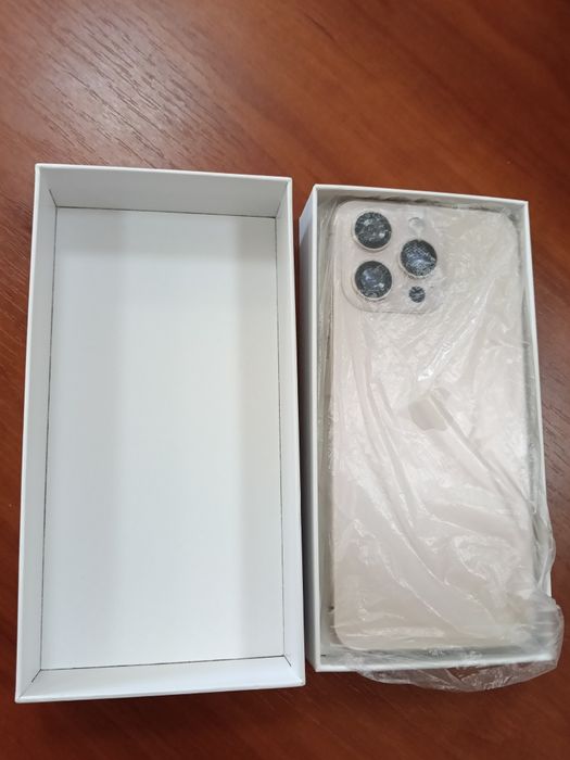 Смартфон 6.9" 256GB Desert Titanium, новый
