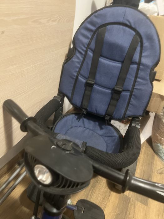 Tricicleta cu maner si pozitie de somn