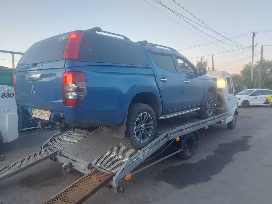 Продам Mercedes Benz эвакуатор