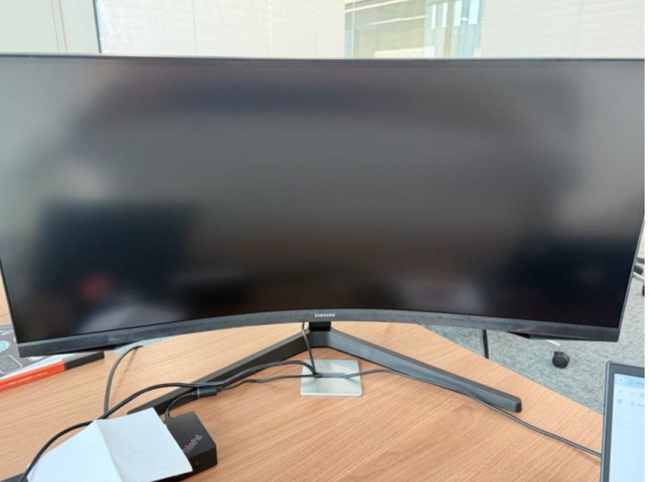Монитор 34" Samsung Odyssey G5