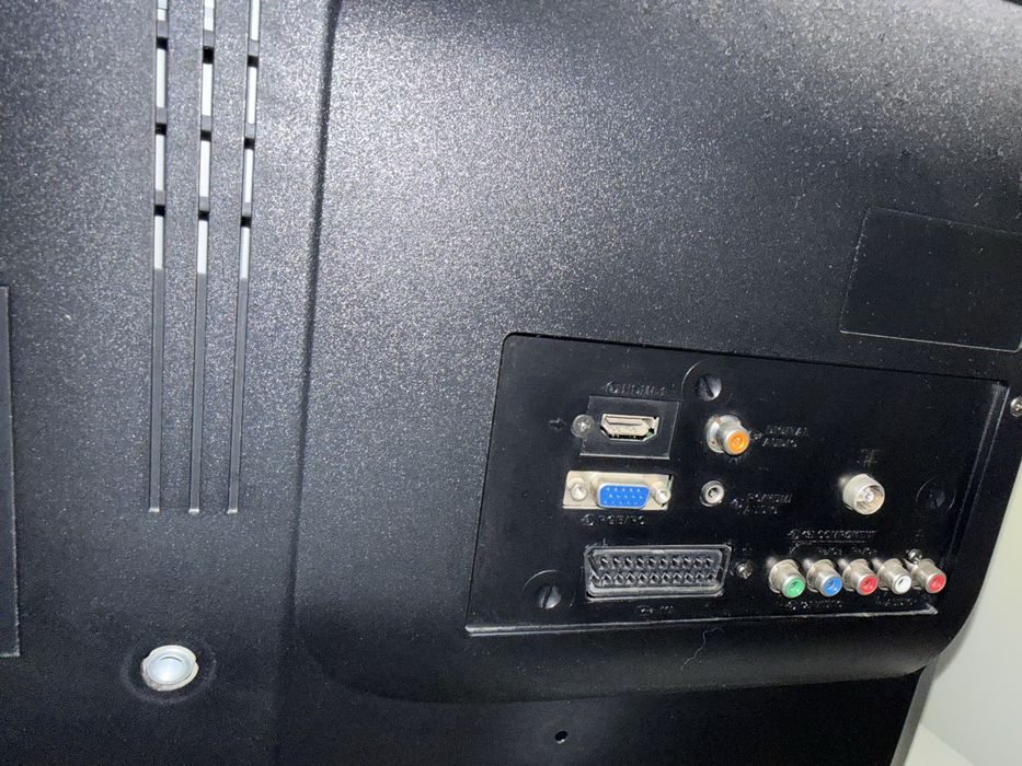 Televizor LCD Toshiba 81 cm