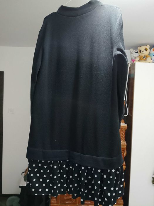 Rochie neagră cu buline