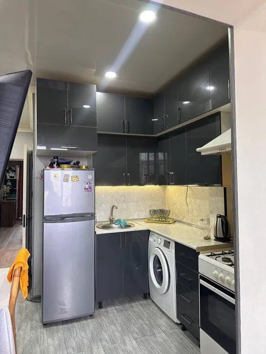 2/5/5. Сергели 7. Квартира 58 м², с ремонтом. Метро "Sergeli" (3-bekat