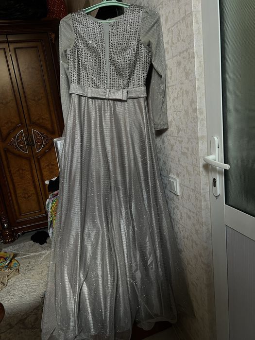 Вечерние платья