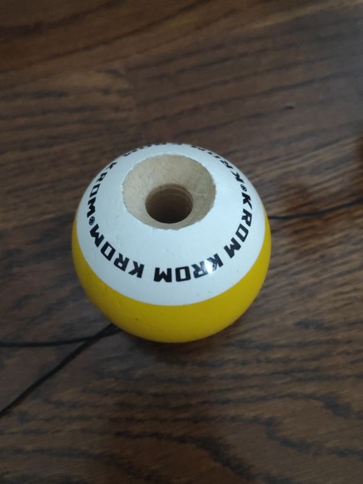 Vând kendama krom pop