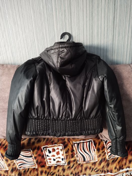 Продам весеннюю куртку