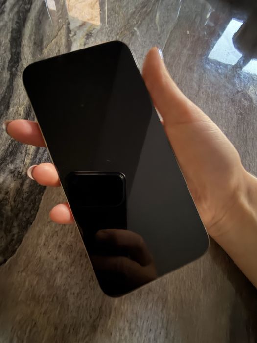 iPhone 15 pro max 256 gb.