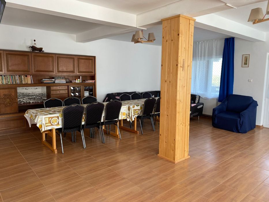 Cabana de inchiriat 11 camere 22 persoane muntele rece  jud. Cluj