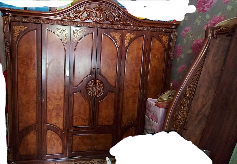 Спальный гарнитур срочно