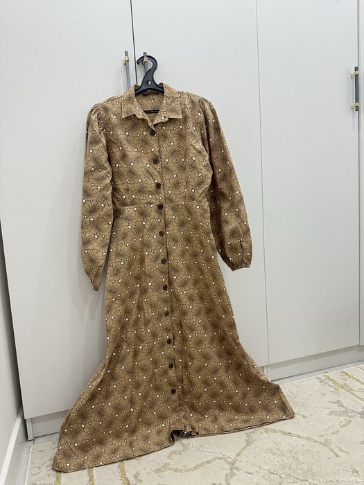 Женская одежда, платье