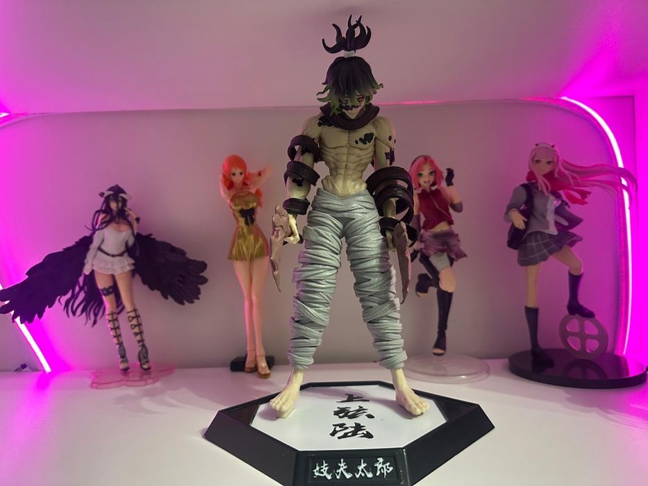 Много Фигурок по 500тг