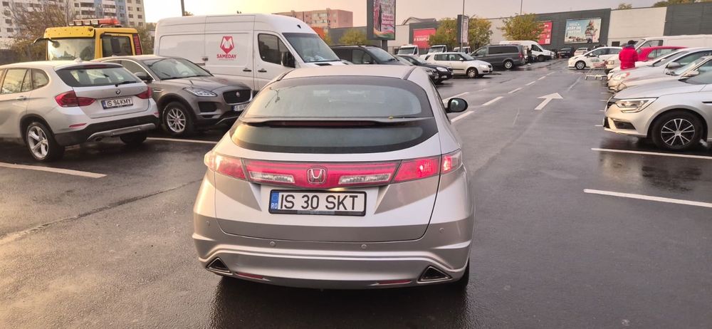 Honda Civic Hatchback 5D 1.8 benzina 2011