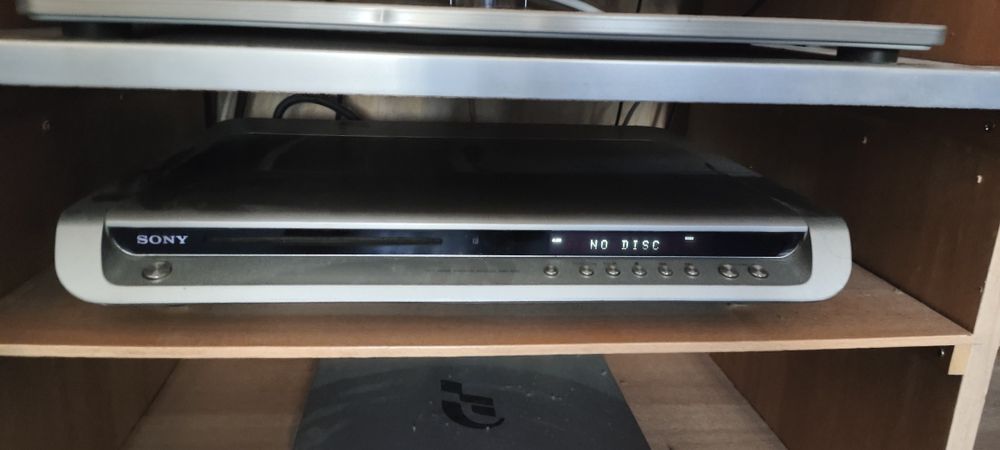 Домашно кино SONY  DAV-SR3