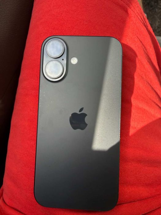 iPhone 16 black 128gb