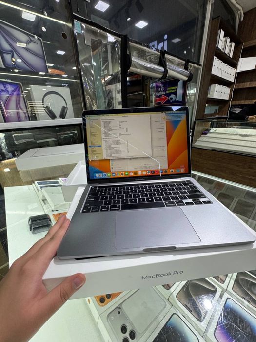 Macbook m1 pro sotiladi
