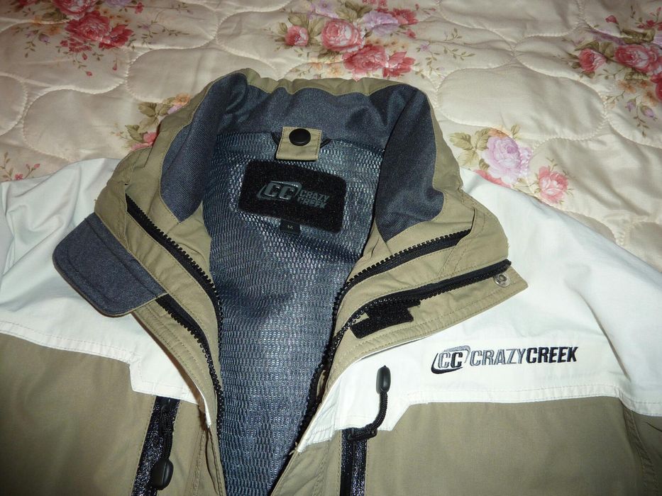 Продавам мъжко сноуборд ,ски зимно яке с трислойна мембрана