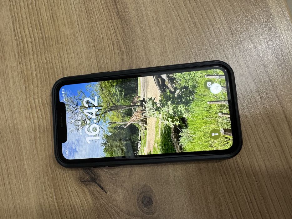 Vând iPhone XR stare foarte bună + Husa noua Mobilfox+ folie ecran noua Mobilfox