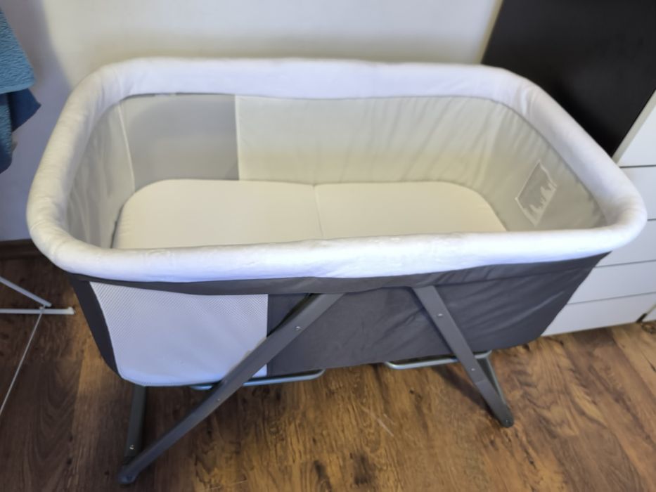 Сгъваема бебешка кошара